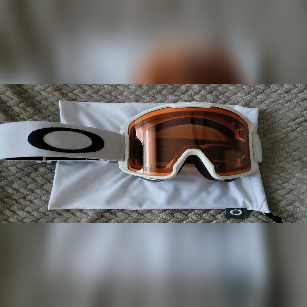 Oakley Ski Goggles with Prizm Lens White Frame